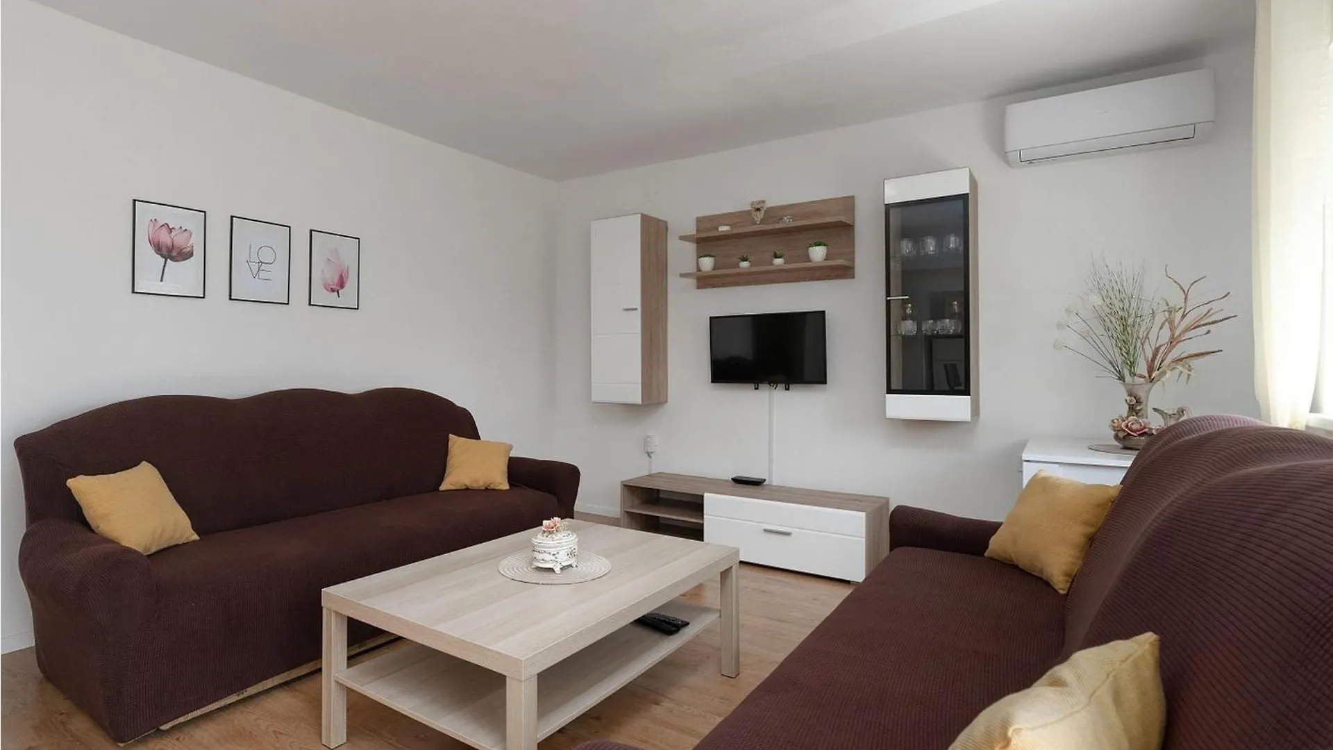 App Laura Villa Porec Croatia
