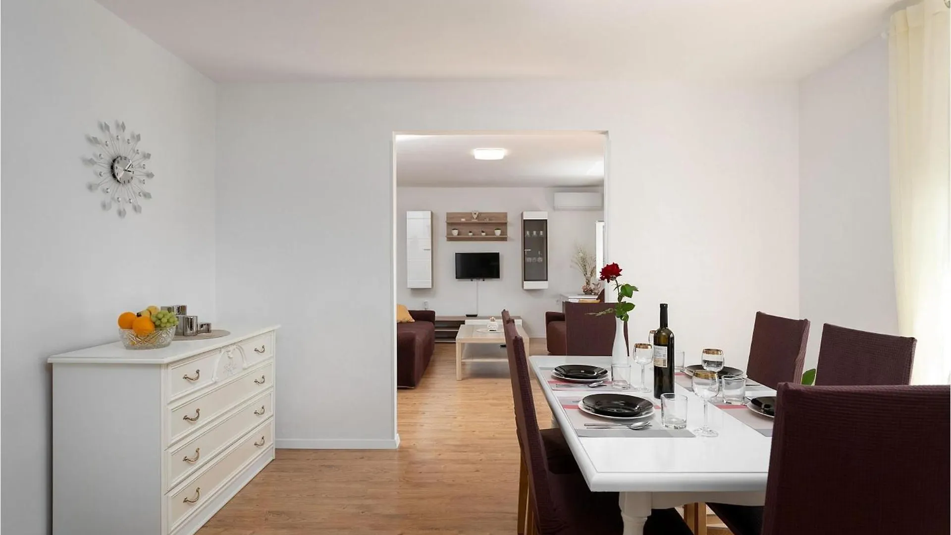 App Laura Villa Porec Holiday home