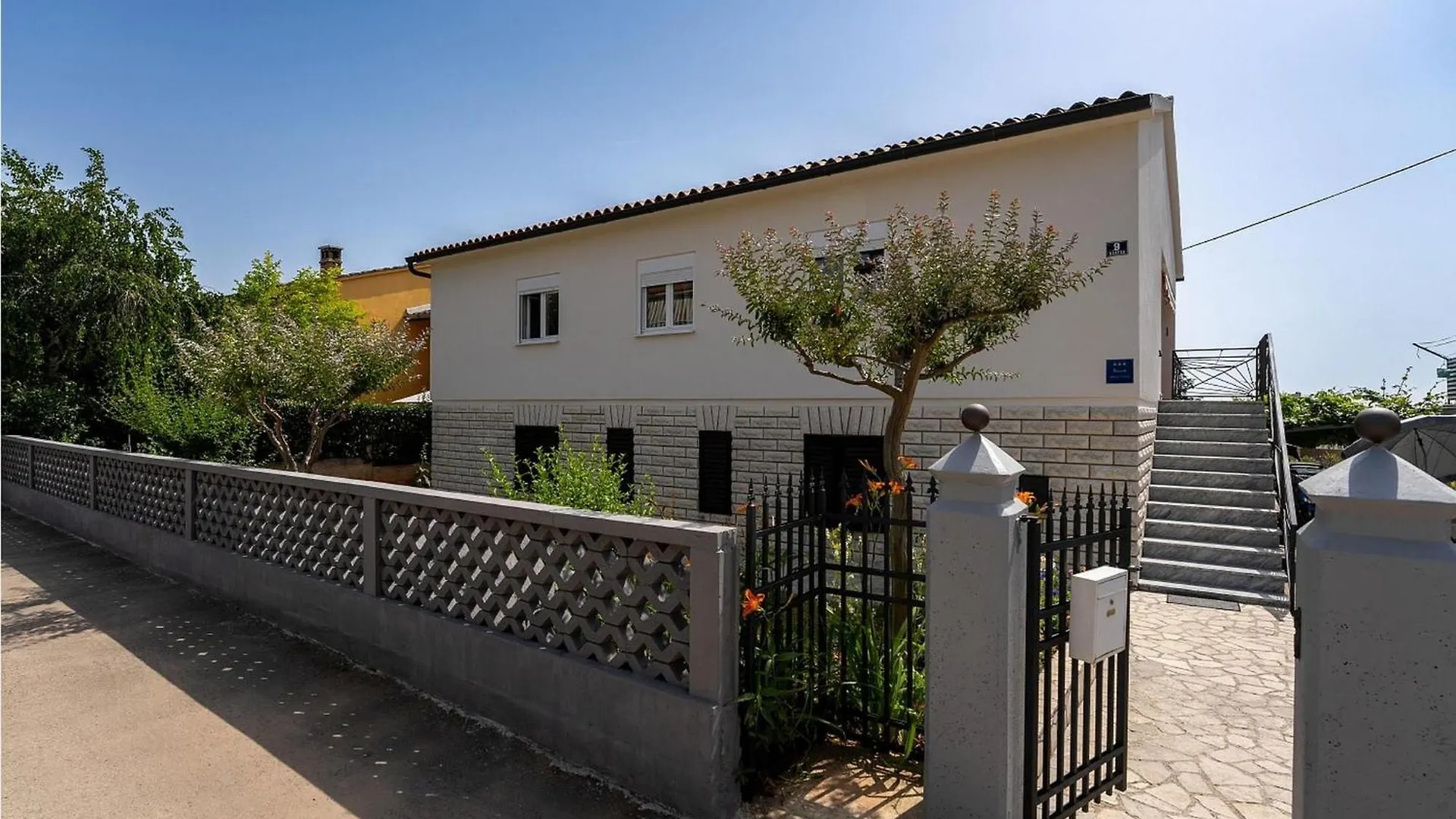 App Laura Villa Porec Holiday home